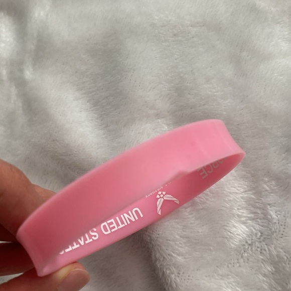 Pink and white United States Air Force silicone bracelet - Picture 7 of 17